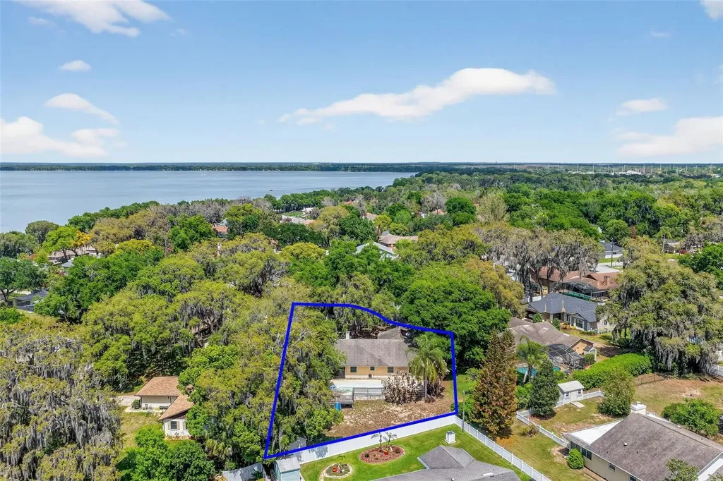 50 W Court Drive Eustis FL 32726
