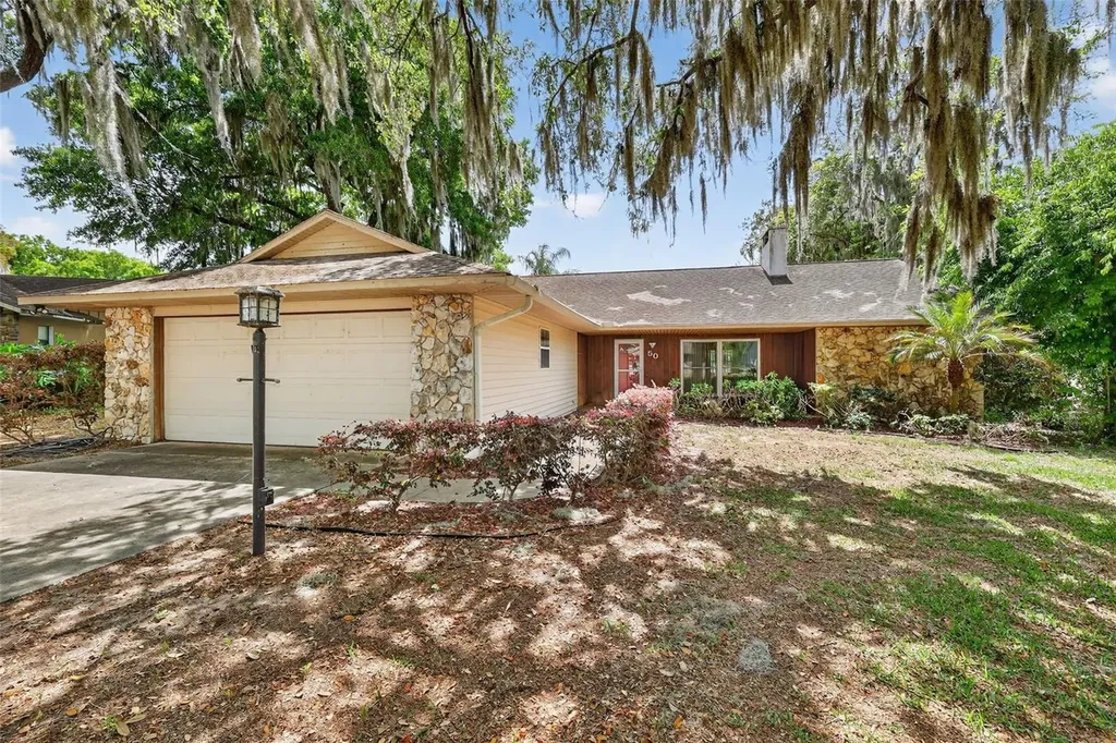 50 W Court Drive Eustis FL 32726