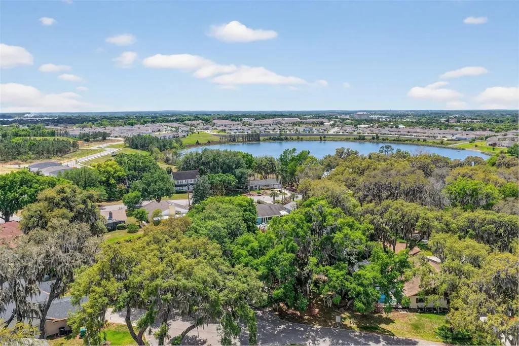 50 W Court Drive Eustis FL 32726