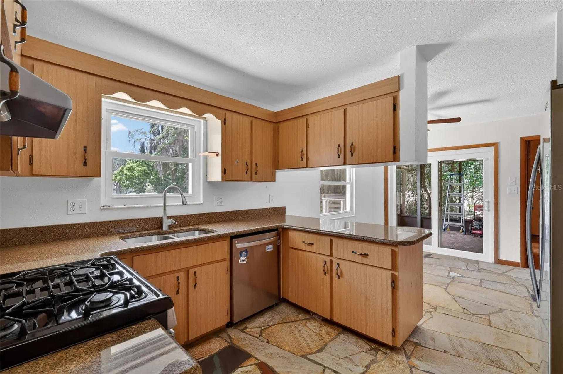 50 W Court Drive Eustis FL 32726
