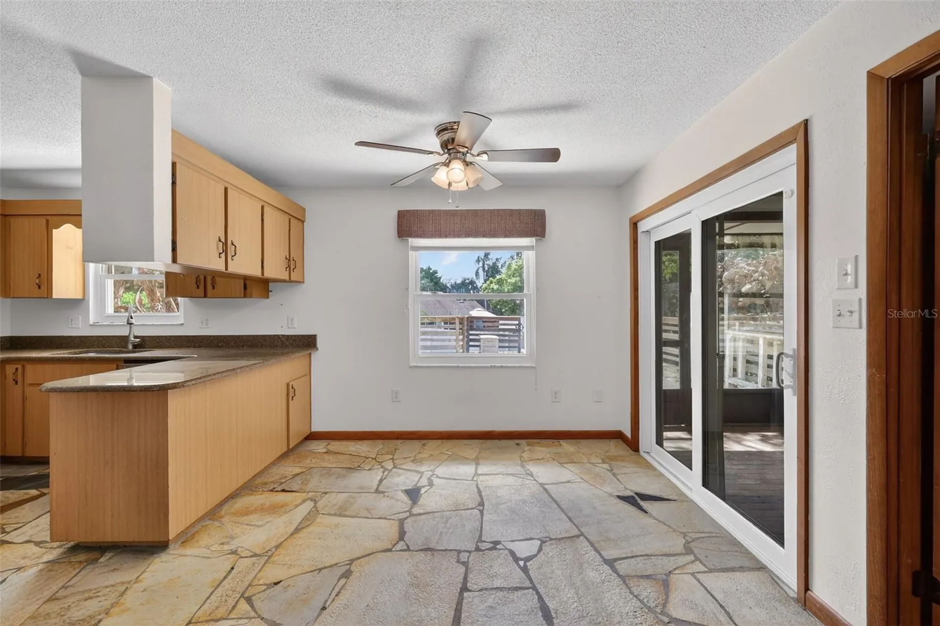 50 W Court Drive Eustis FL 32726