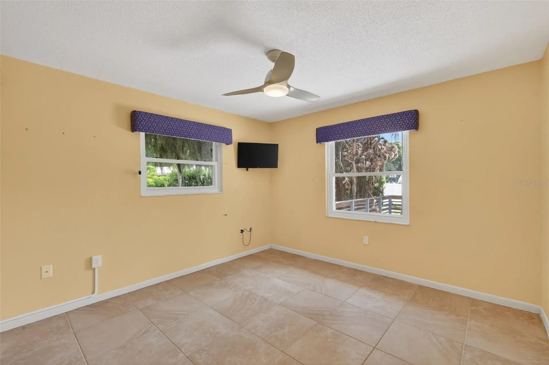 50 W Court Drive Eustis FL 32726