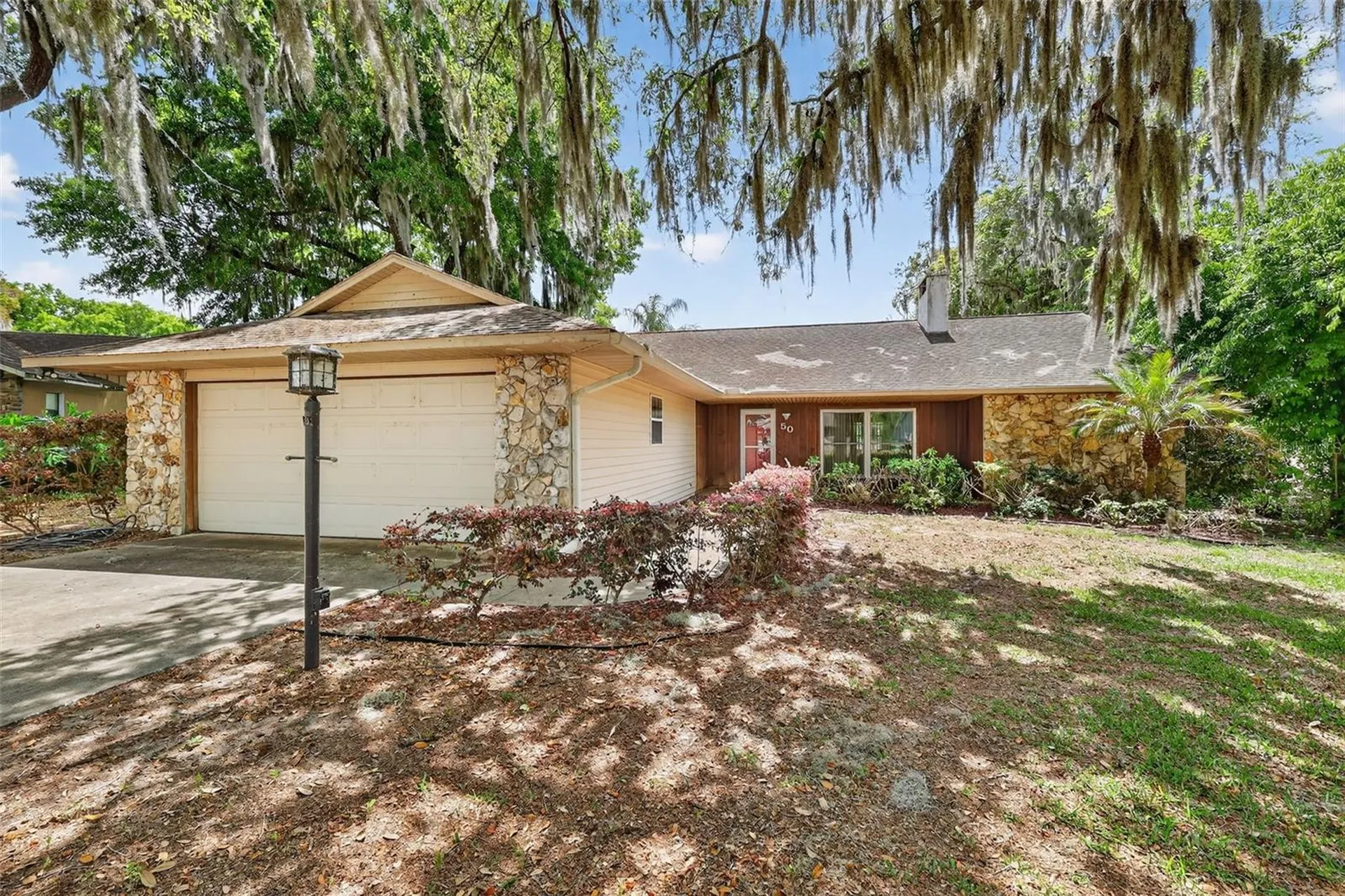 50 W Court Drive Eustis FL 32726