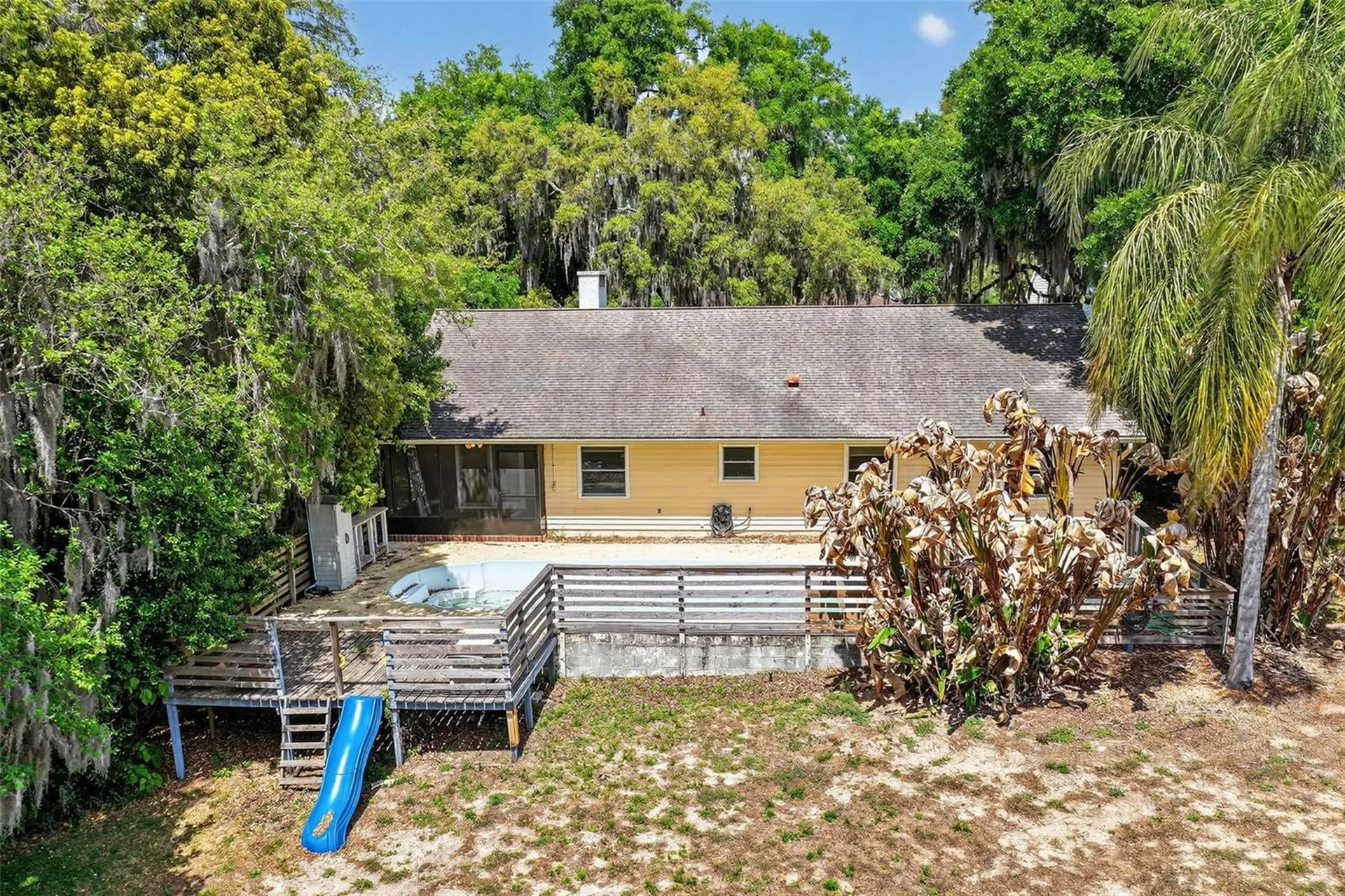 50 W Court Drive Eustis FL 32726
