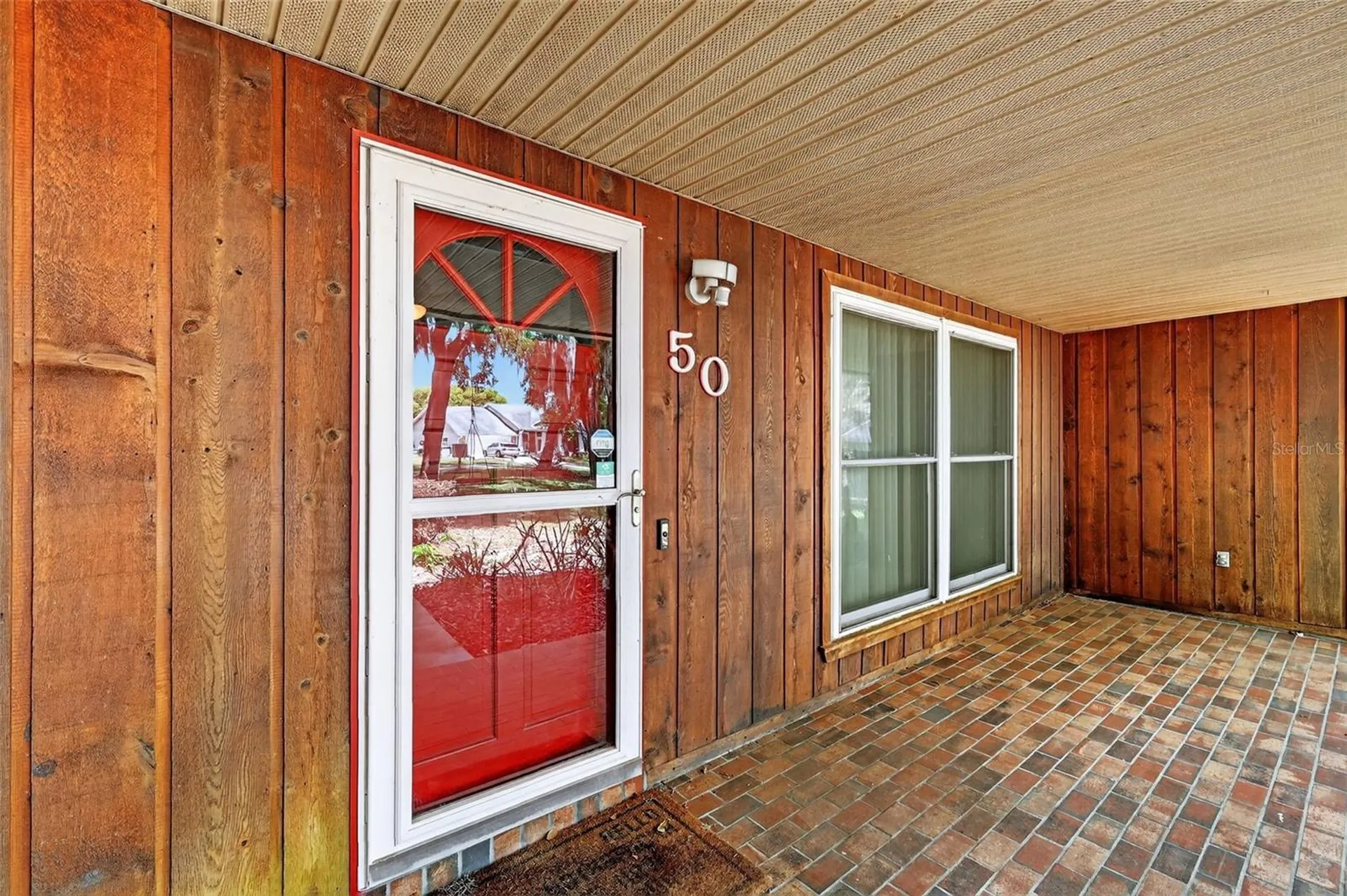 50 W Court Drive Eustis FL 32726