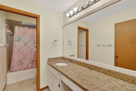 50 W Court Drive Eustis FL 32726