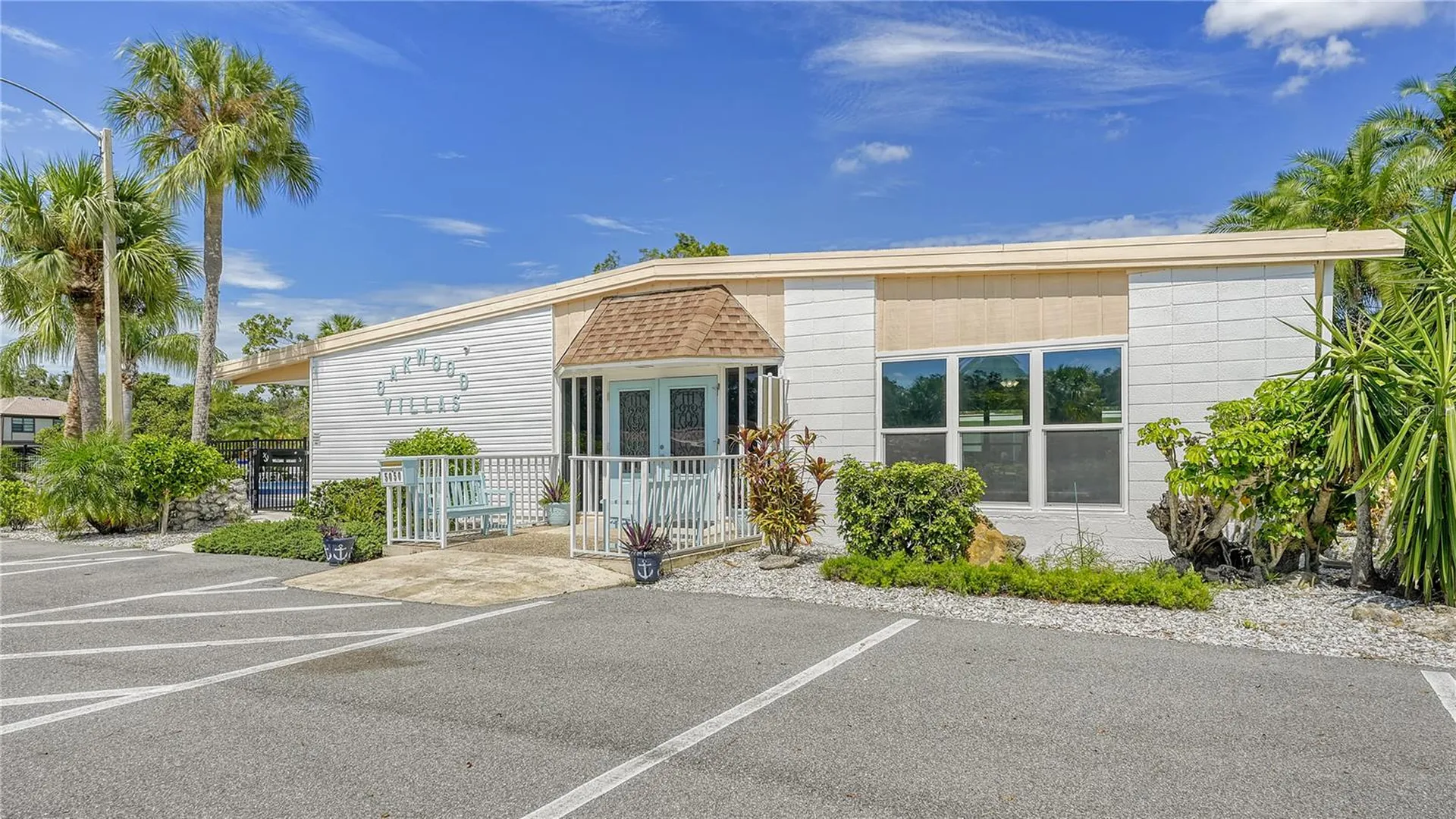 5061 Live Oak Circle Bradenton FL 34207