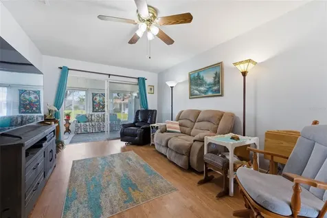 5061 Live Oak Circle Bradenton FL 34207