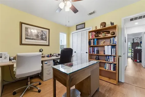 5061 Live Oak Circle Bradenton FL 34207