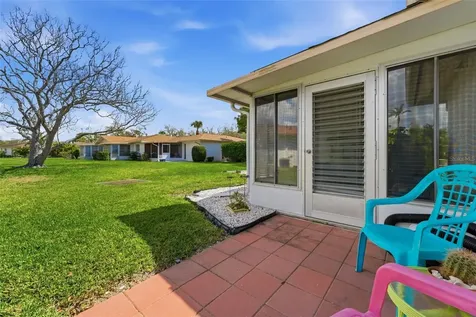 5061 Live Oak Circle Bradenton FL 34207
