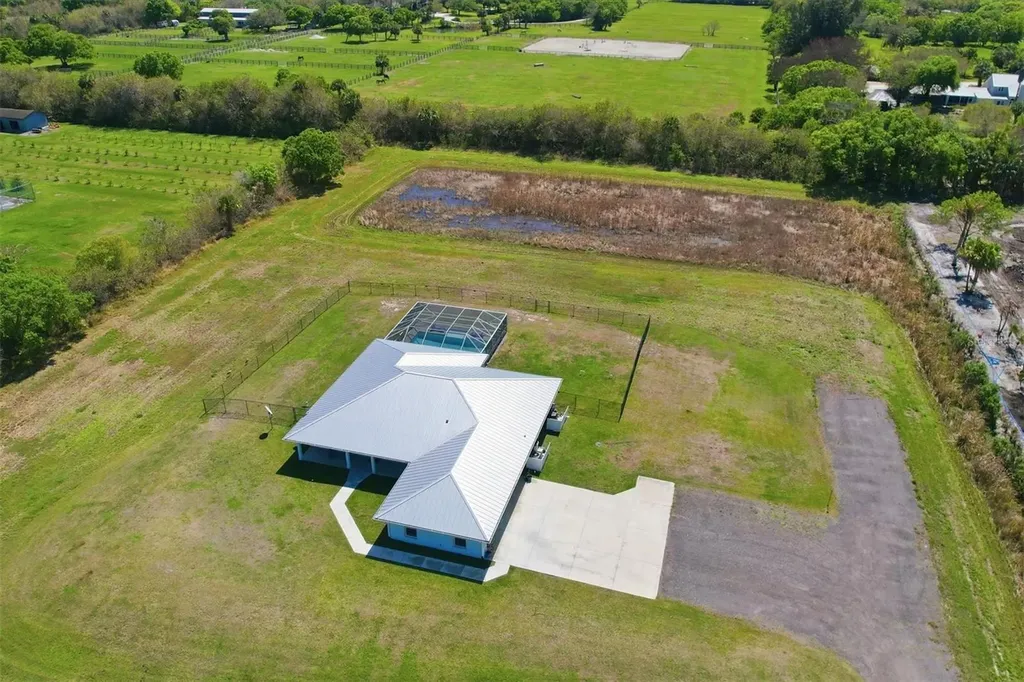 6165 1st Street SW Vero Beach FL 32968