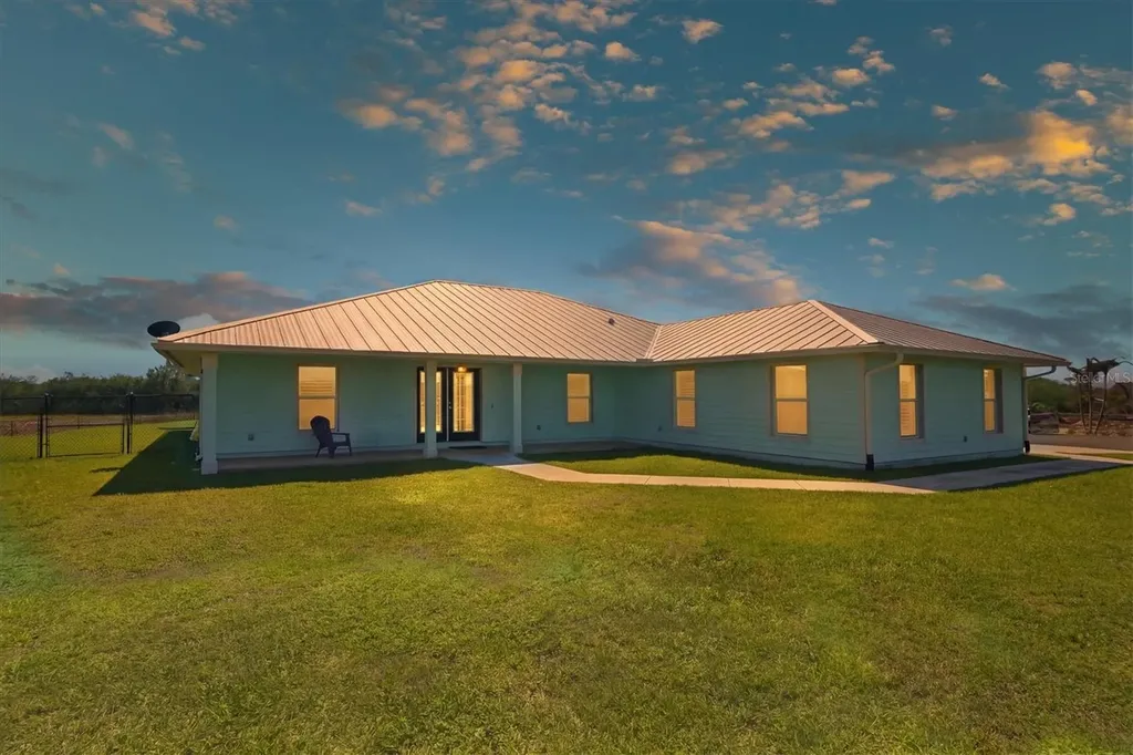 6165 1st Street SW Vero Beach FL 32968