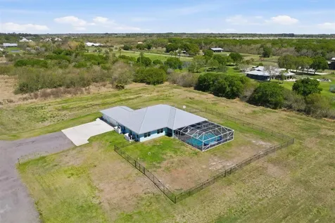 6165 1st Street SW Vero Beach FL 32968