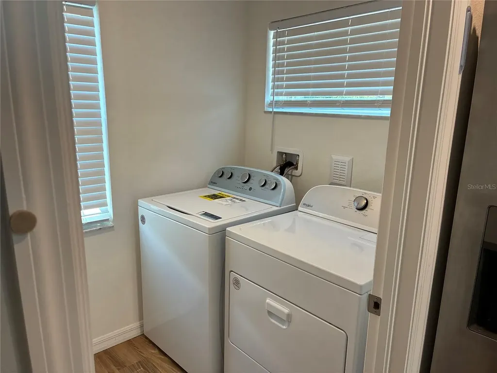 2651 1/2 Bayside Drive S St Petersburg FL 33705