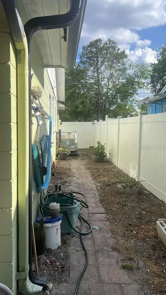 4912 E Serena Drive Tampa FL 33617
