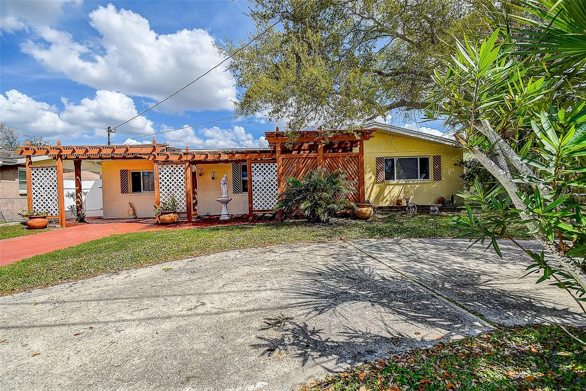 13706 Britton Drive Hudson FL 34667