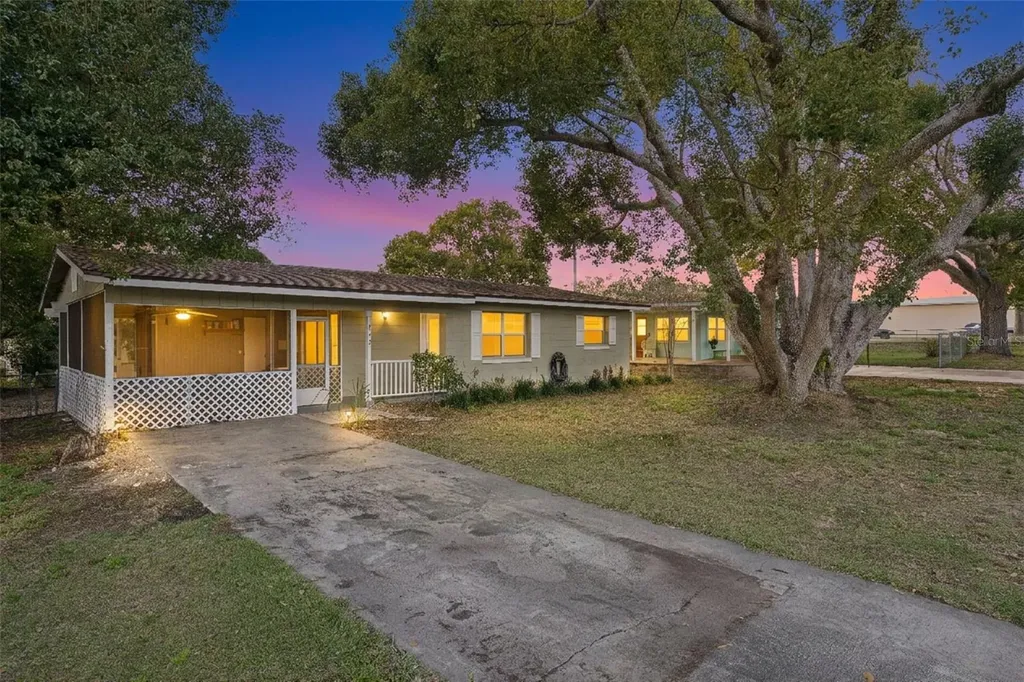 902 S Galena Avenue Minneola FL 34715