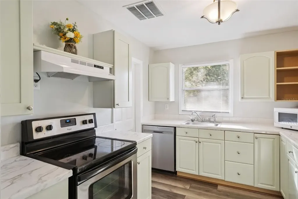 902 S Galena Avenue Minneola FL 34715