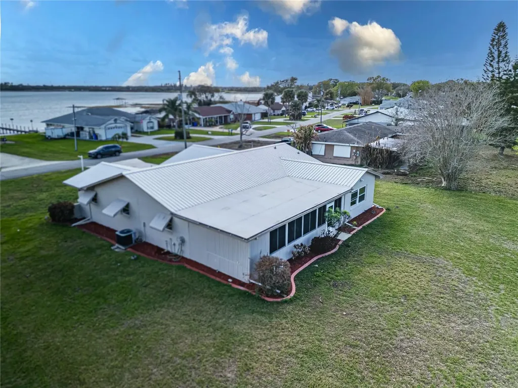 196 W Lake Damon Drive Avon Park FL 33825