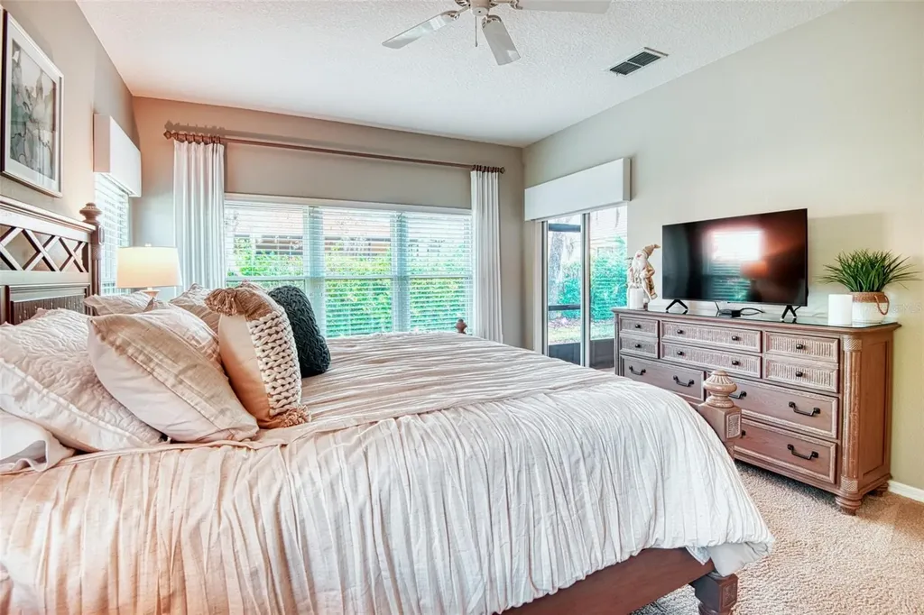 93 Oak Leaf Drive Poinciana FL 34759