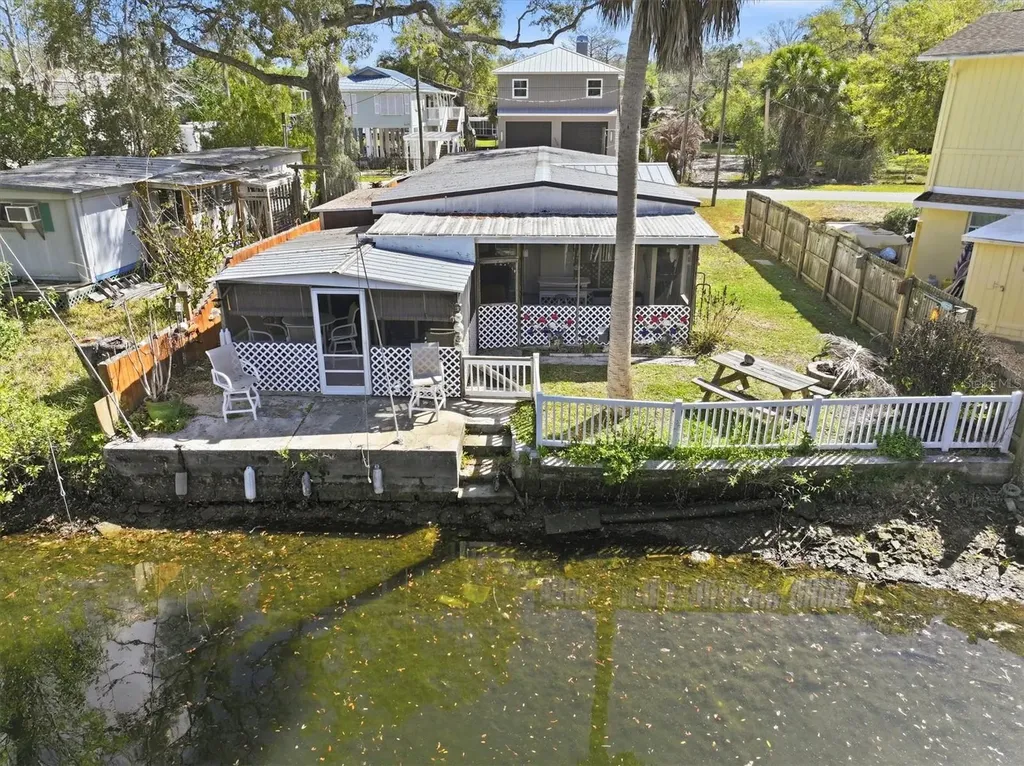 5527 Darlene Street Weeki Wachee FL 34607
