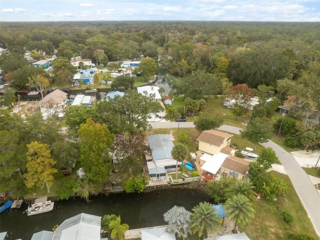 5527 Darlene Street Weeki Wachee FL 34607