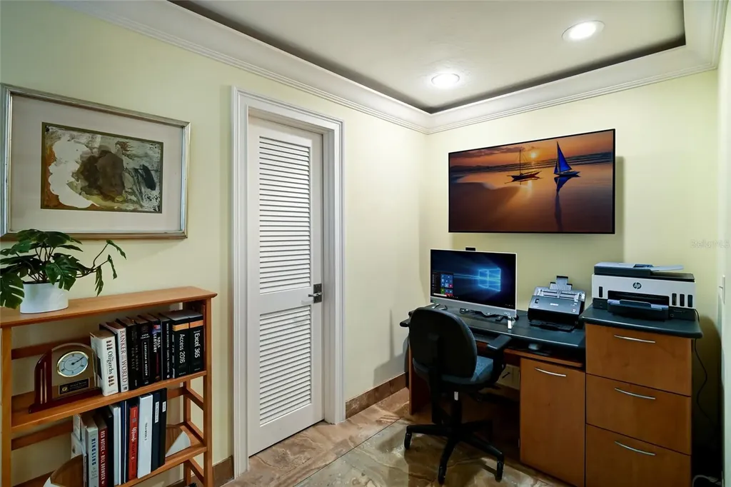 218 Robin Drive Sarasota FL 34236
