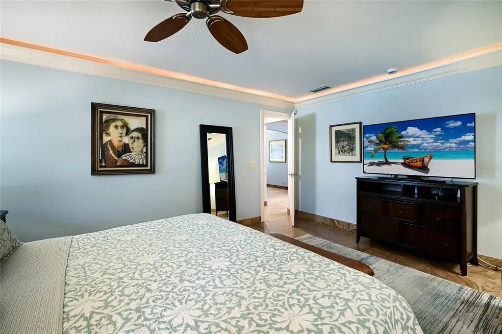218 Robin Drive Sarasota FL 34236