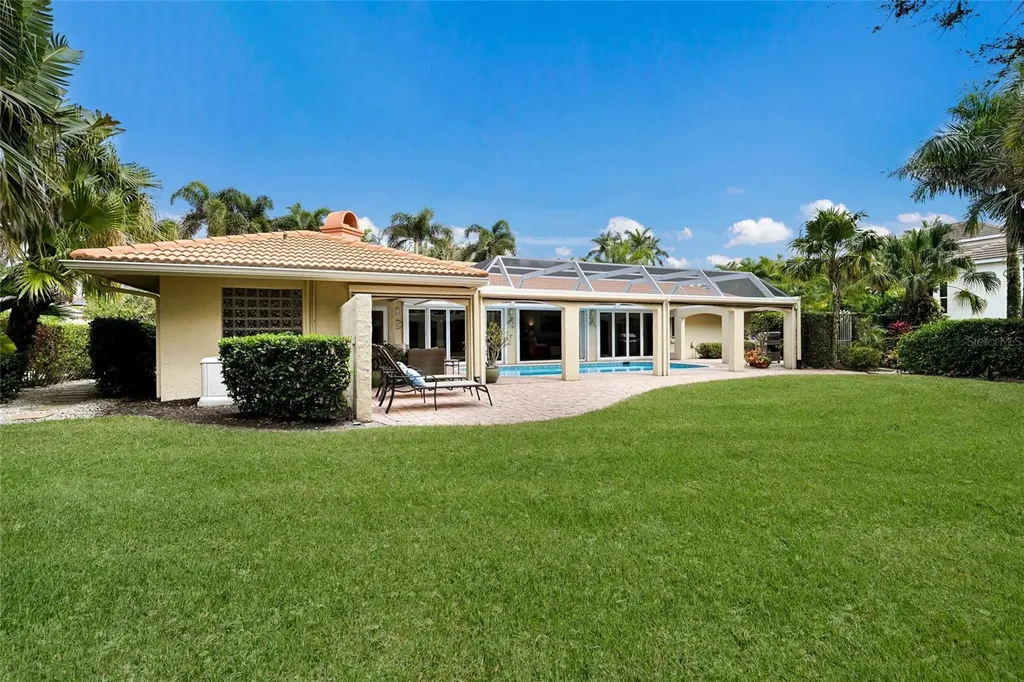 218 Robin Drive Sarasota FL 34236