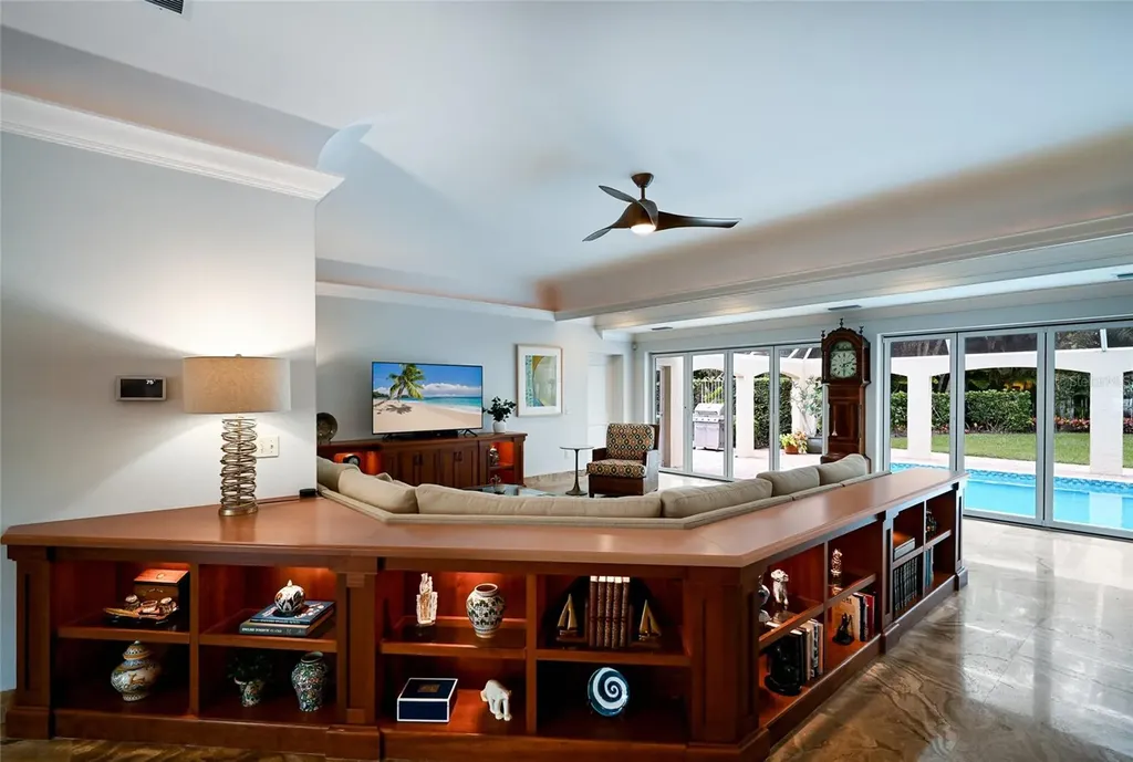 218 Robin Drive Sarasota FL 34236
