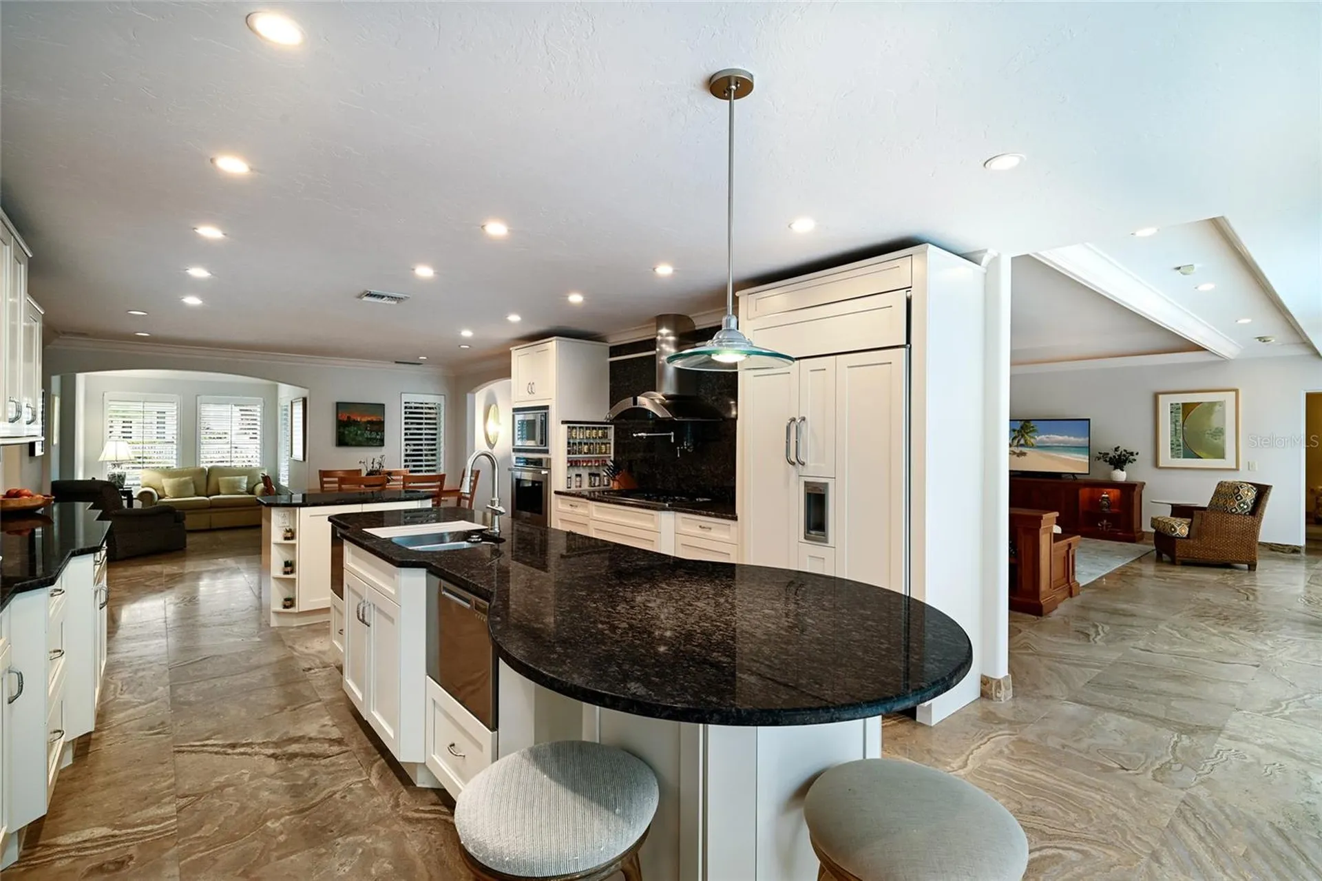 218 Robin Drive Sarasota FL 34236
