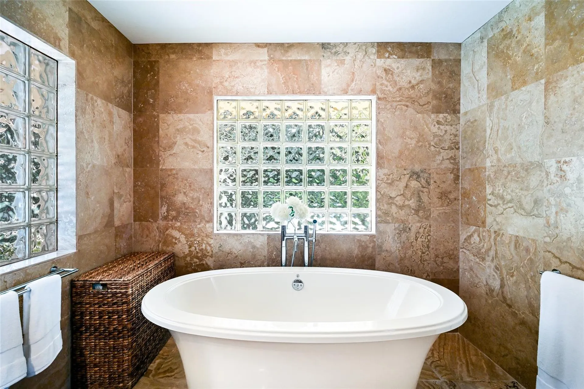 218 Robin Drive Sarasota FL 34236