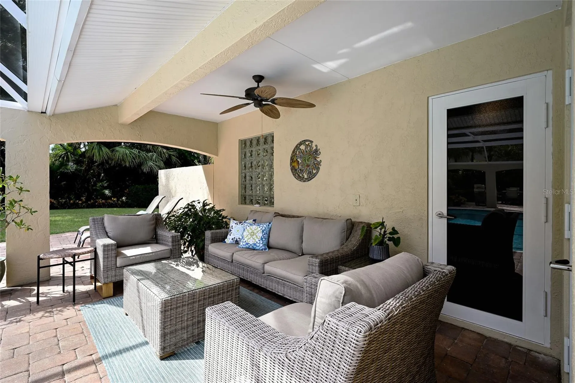 218 Robin Drive Sarasota FL 34236
