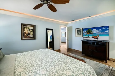 218 Robin Drive Sarasota FL 34236