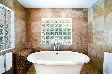 218 Robin Drive Sarasota FL 34236