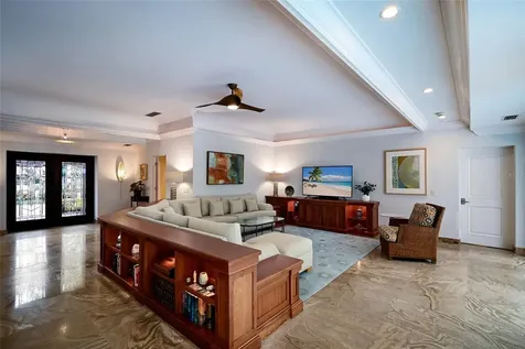 218 Robin Drive Sarasota FL 34236