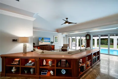218 Robin Drive Sarasota FL 34236