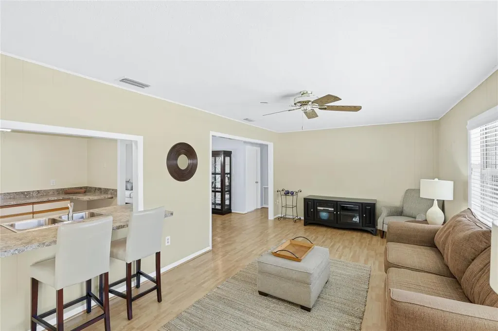 1908 49th Street W Bradenton FL 34209