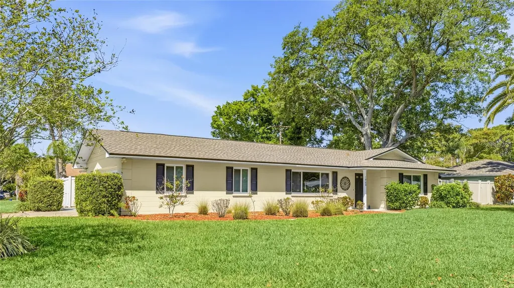 1908 49th Street W Bradenton FL 34209