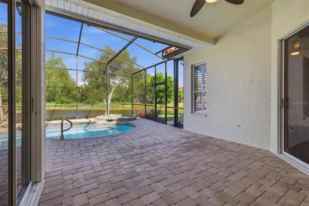 8876 Huntington Pointe Drive Sarasota FL 34238