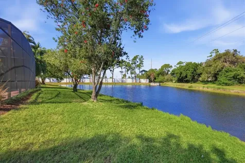 8876 Huntington Pointe Drive Sarasota FL 34238
