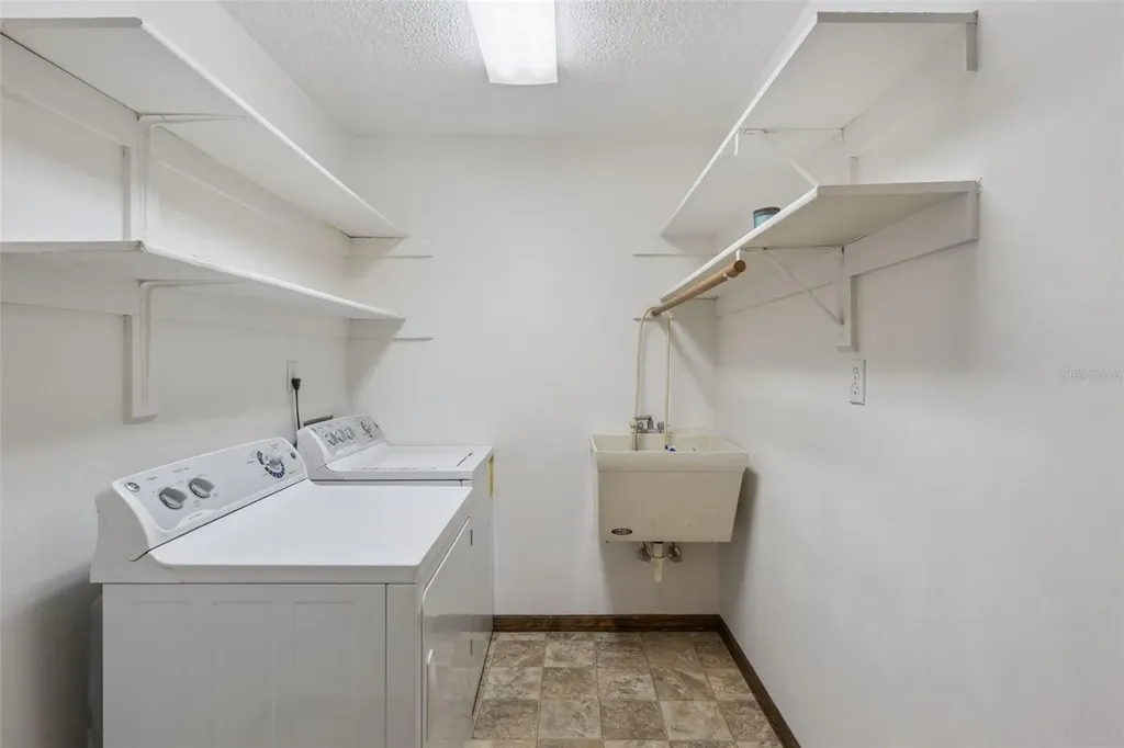 35025 Raintree Drive Fruitland Park FL 34731