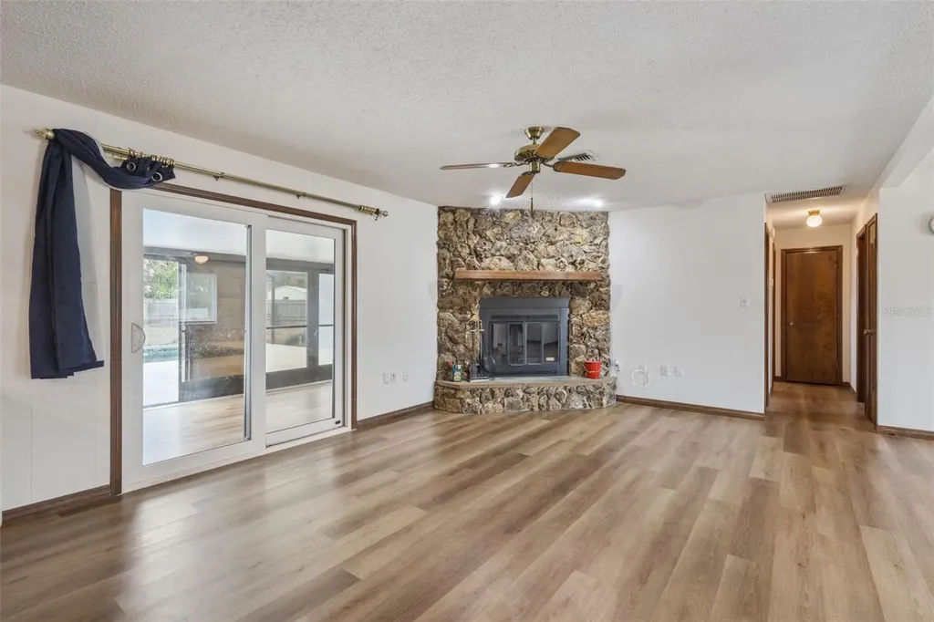 35025 Raintree Drive Fruitland Park FL 34731