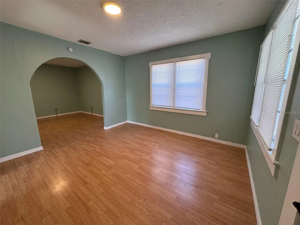 8516 N 12th Street Tampa FL 33604