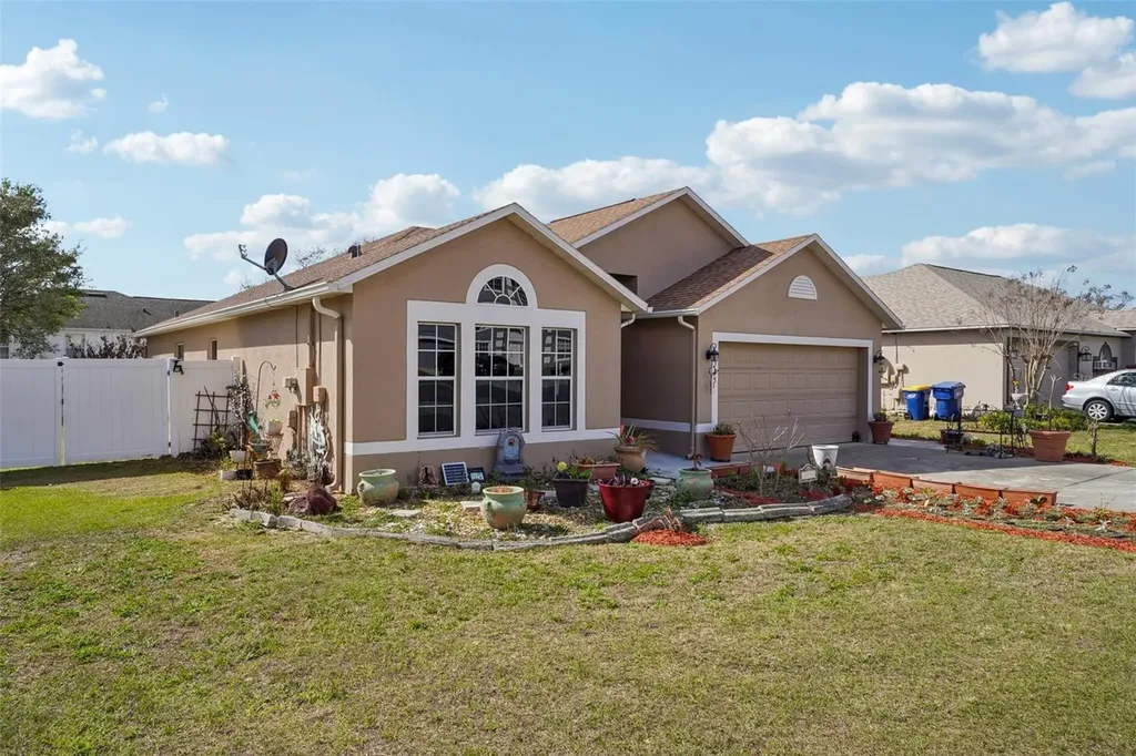 2315 Belfry Way Mascotte FL 34753