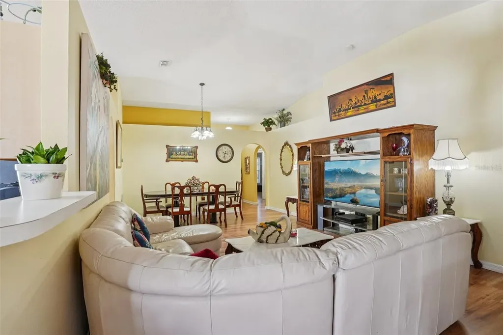 2315 Belfry Way Mascotte FL 34753