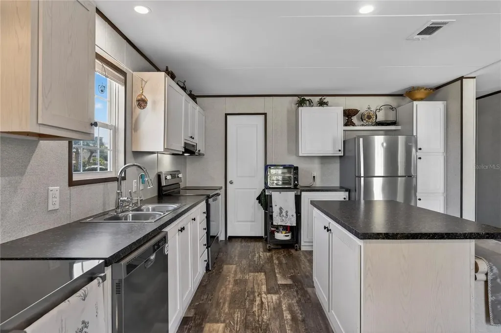 185 Coleman Street Edgewater FL 32141