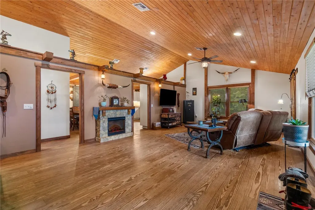 4292 SW 73 Trail Bushnell FL 33513