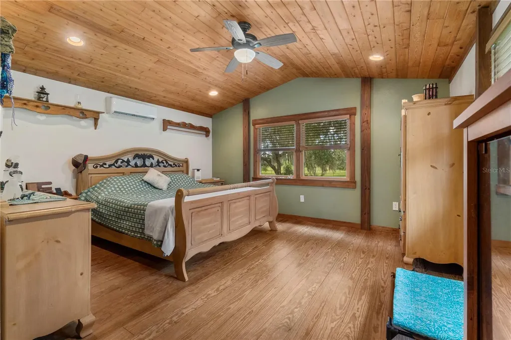 4292 SW 73 Trail Bushnell FL 33513