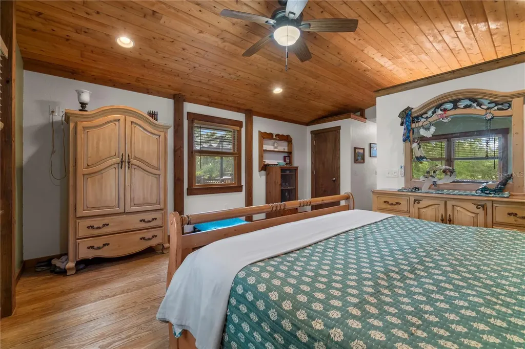 4292 SW 73 Trail Bushnell FL 33513
